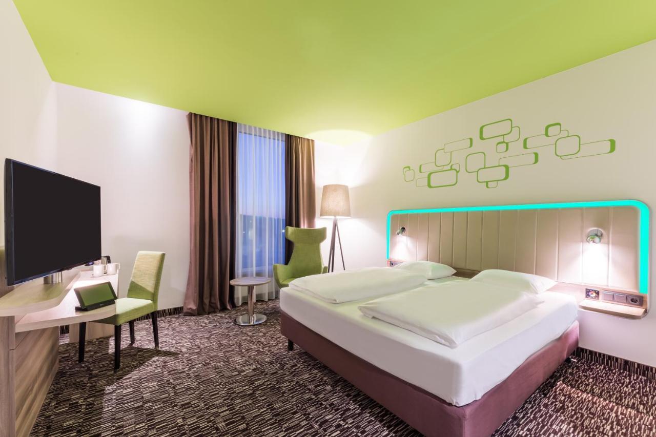Park Inn By Radisson Neumarkt นอยมาร์คท์ อิน แดร์ โอเบอร์พฟัลซ์ ภายนอก รูปภาพ