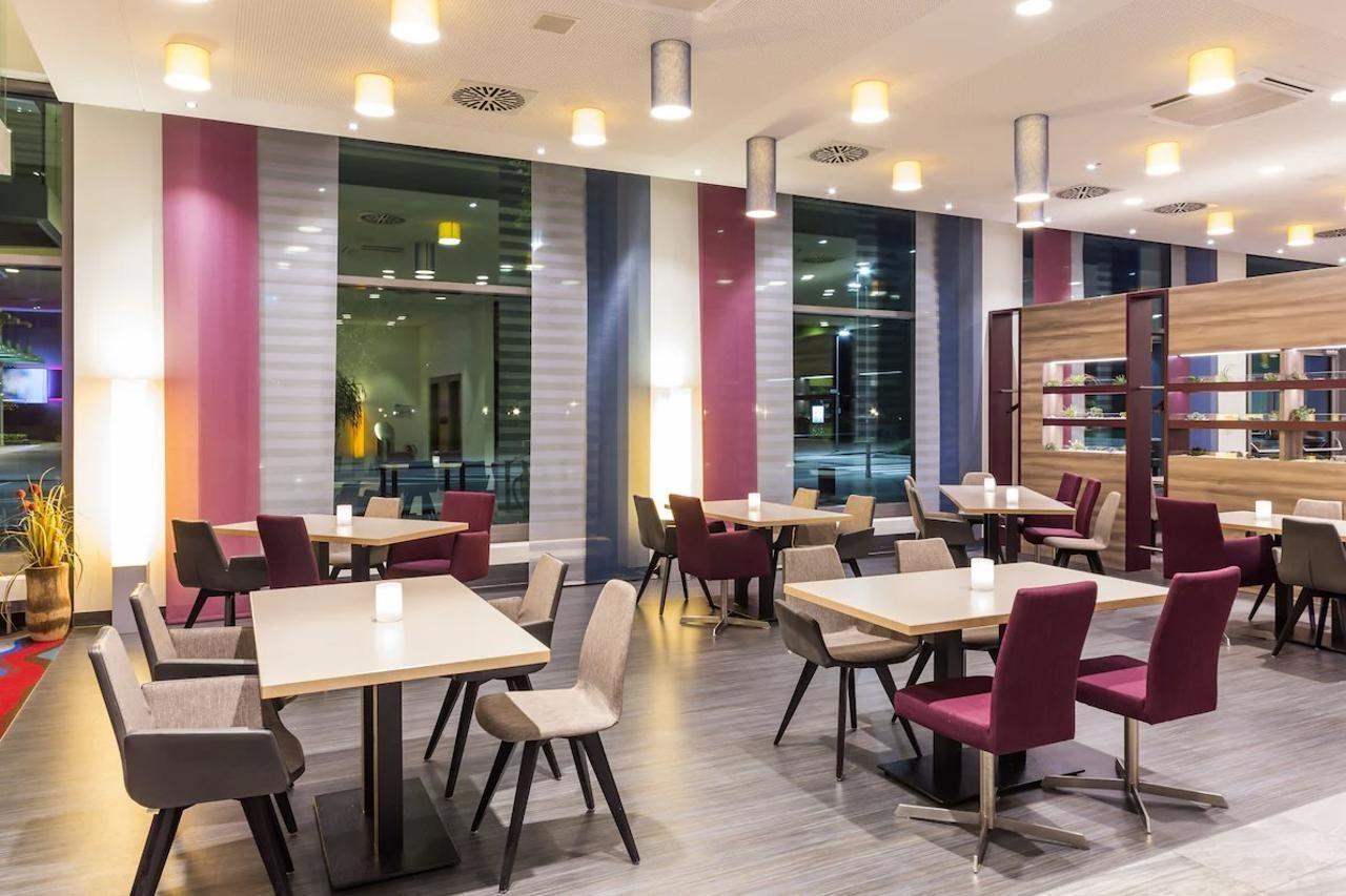 Park Inn By Radisson Neumarkt นอยมาร์คท์ อิน แดร์ โอเบอร์พฟัลซ์ ภายนอก รูปภาพ