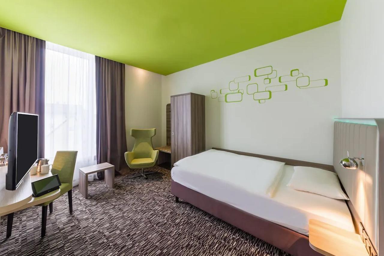 Park Inn By Radisson Neumarkt นอยมาร์คท์ อิน แดร์ โอเบอร์พฟัลซ์ ภายนอก รูปภาพ